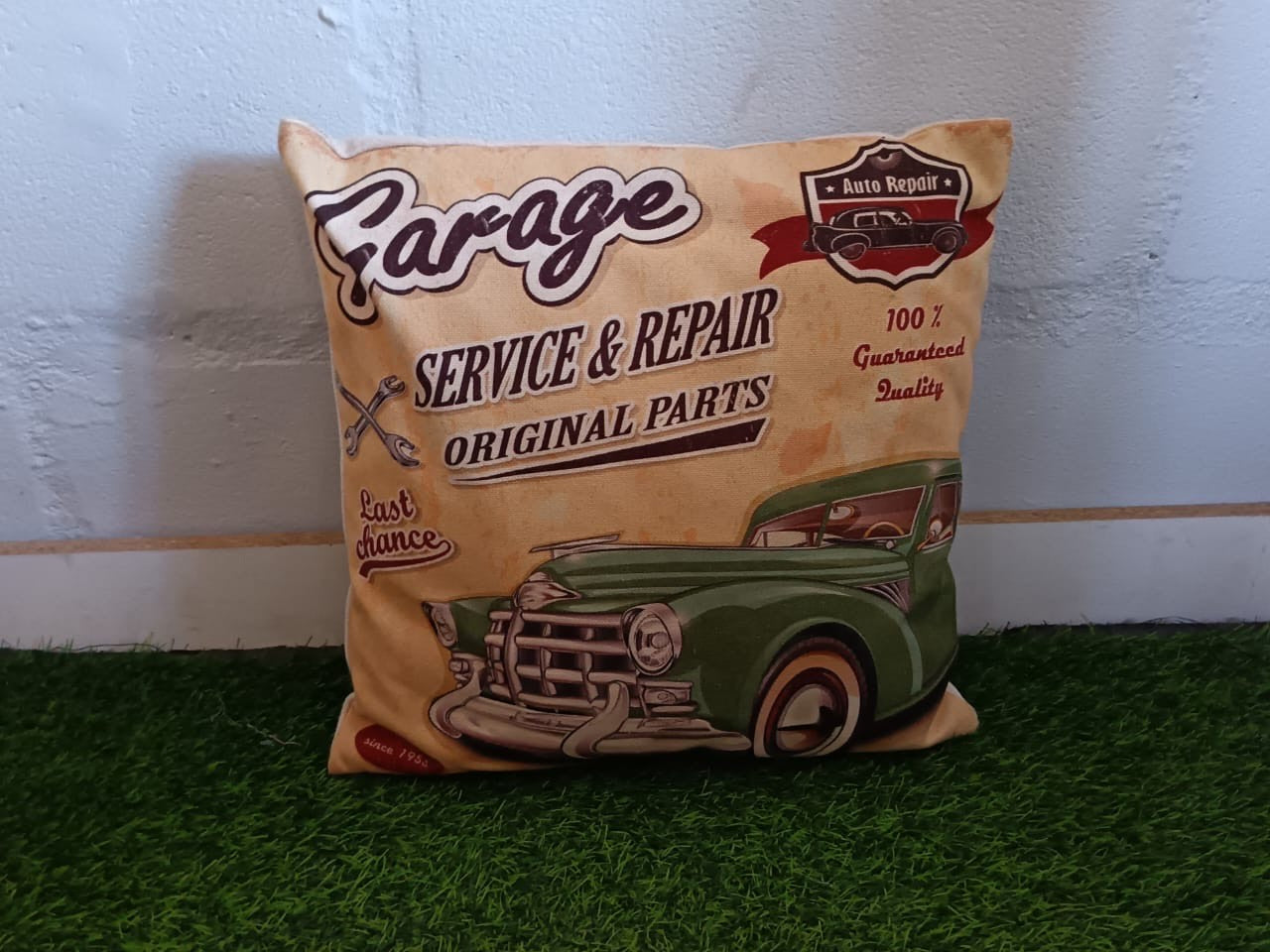 Vibey Cushion- Garage