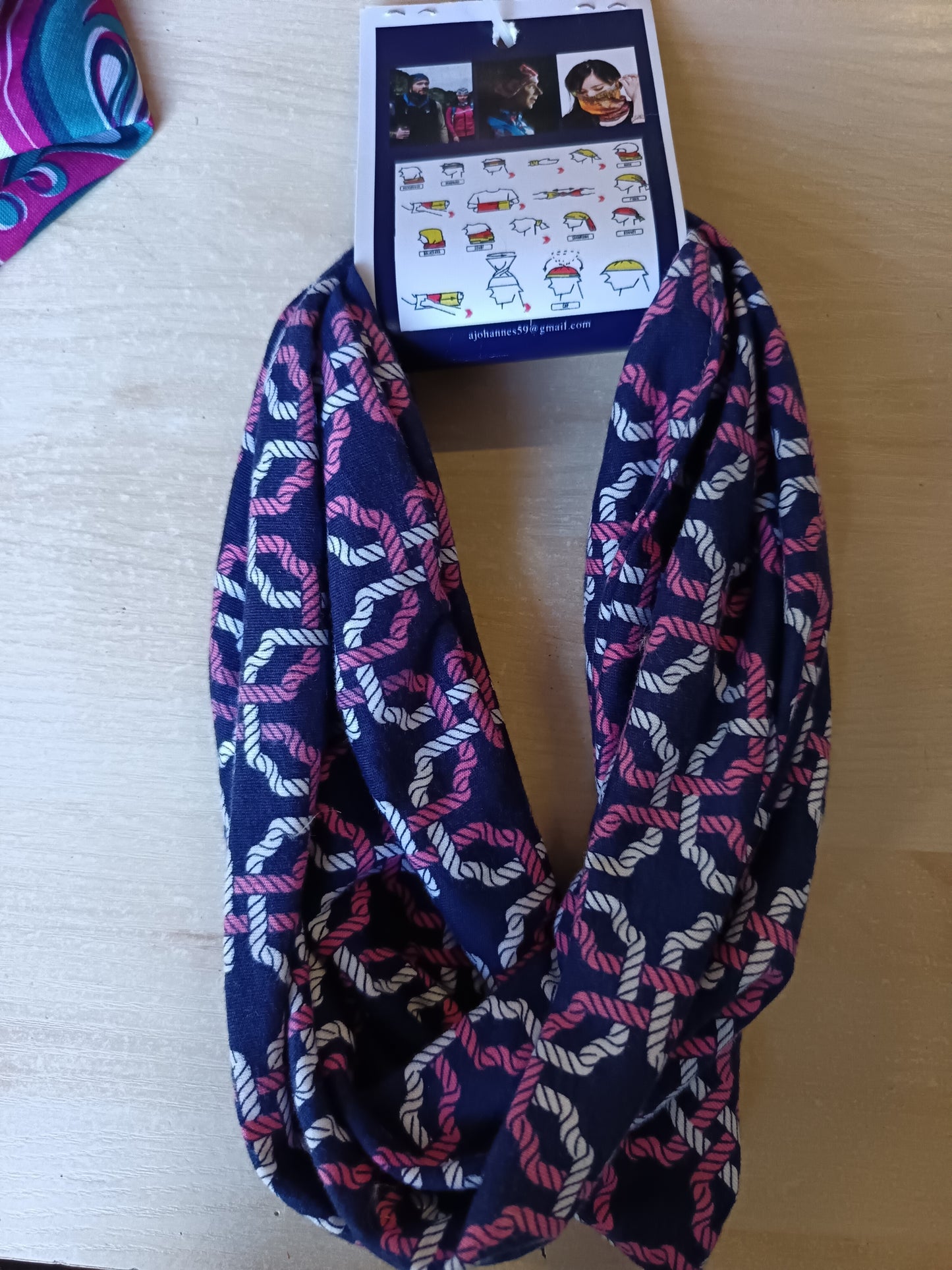 VV Buff - Pink Link Chain