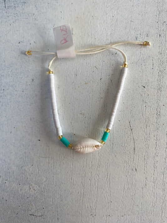 3019 Cowrie Bracelet