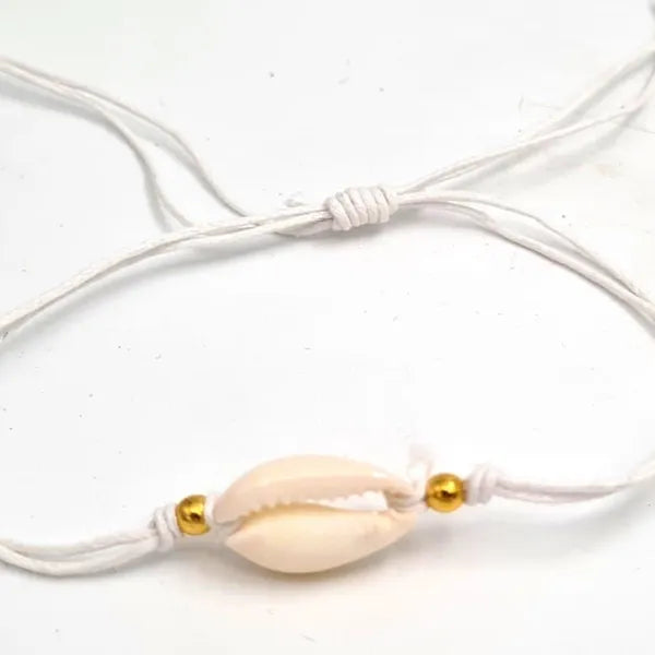B3005 Cowrie String Bracelet